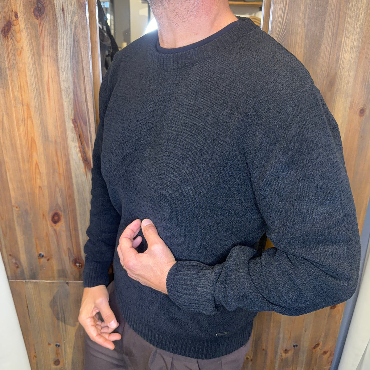 Maglia Gianni lupo ciniglia nera