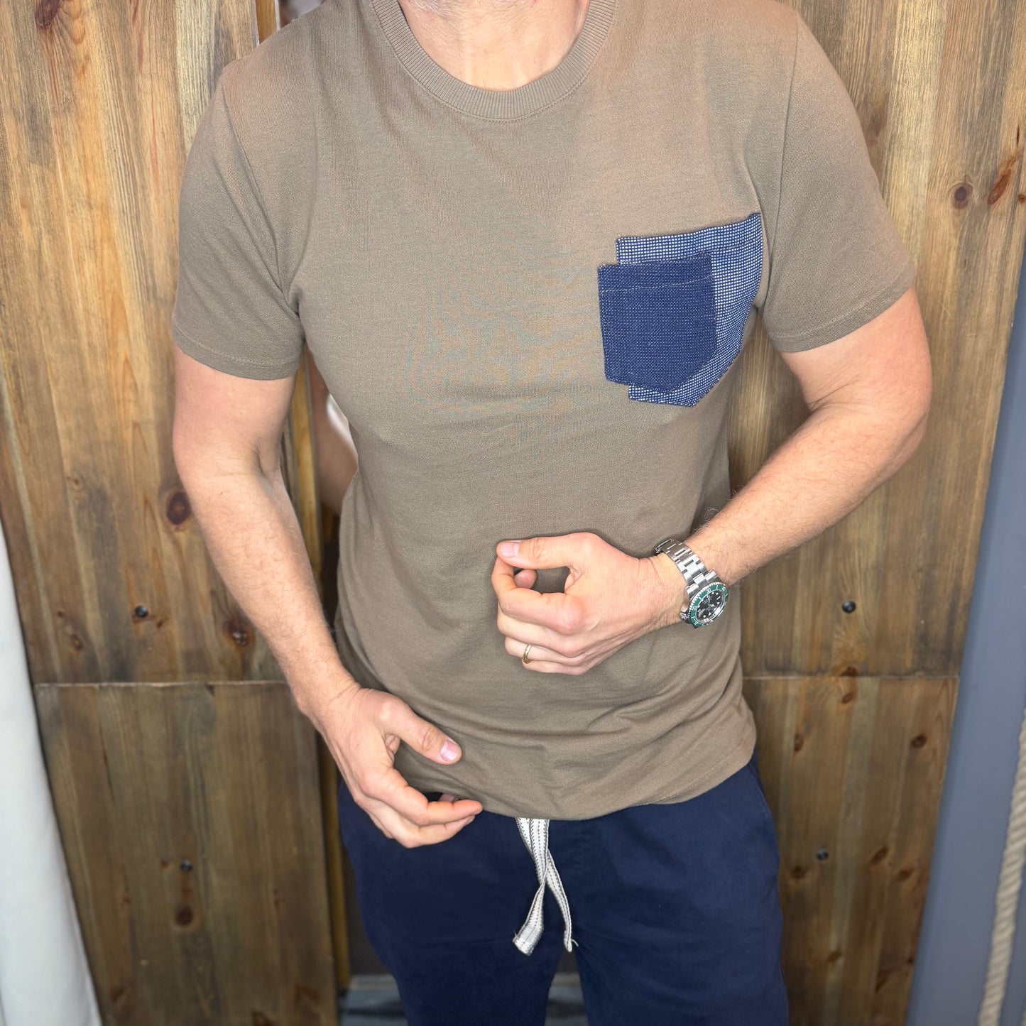 T-shirt taschino Leeds fango