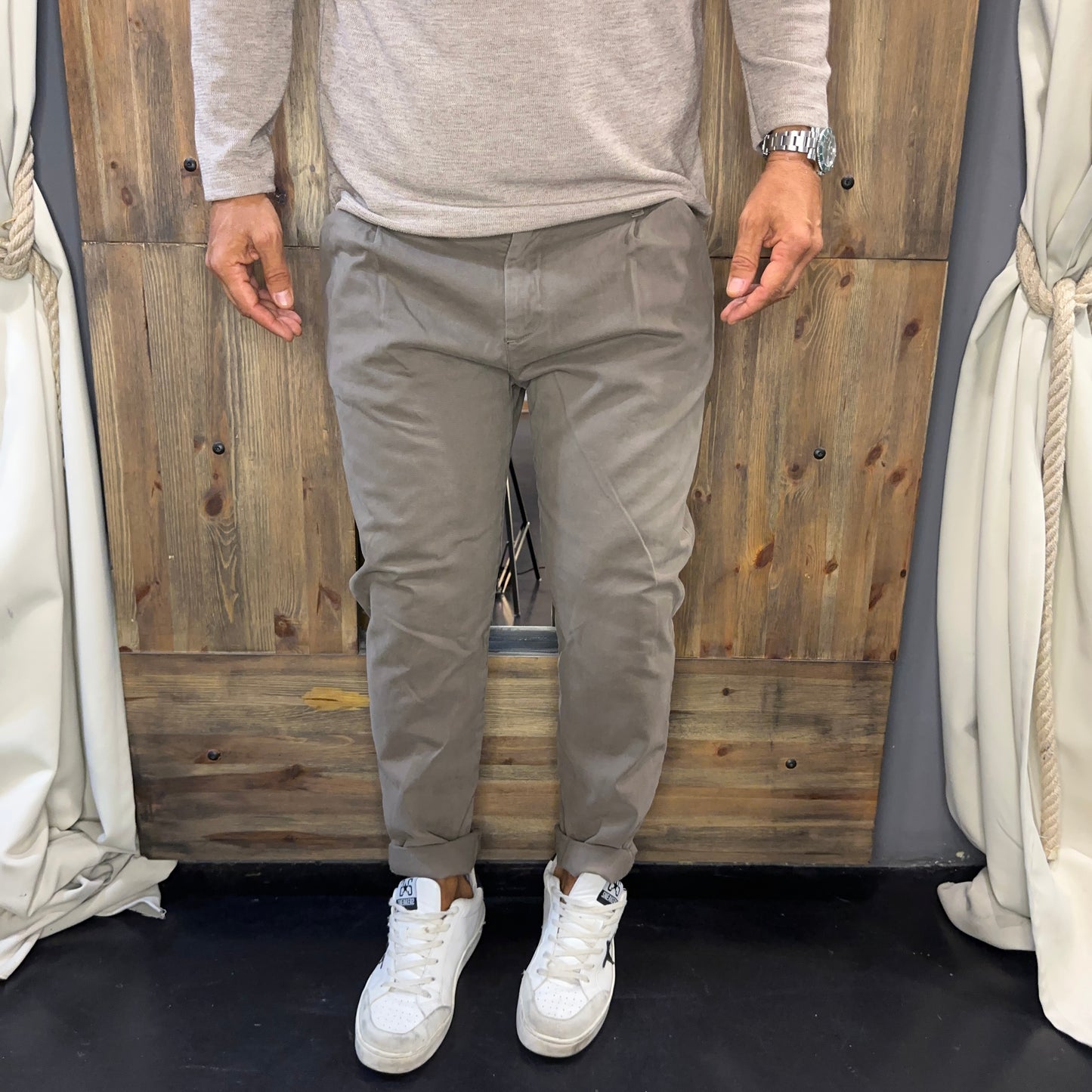 Chinos malaga tortora