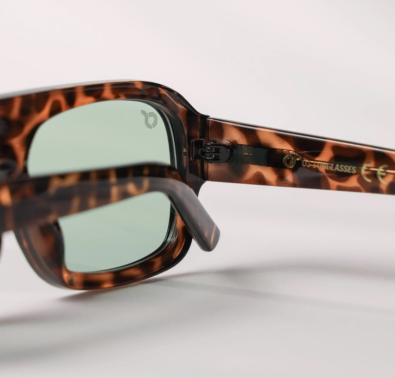 Occhiali Osunglasses Roma tartarugato verde