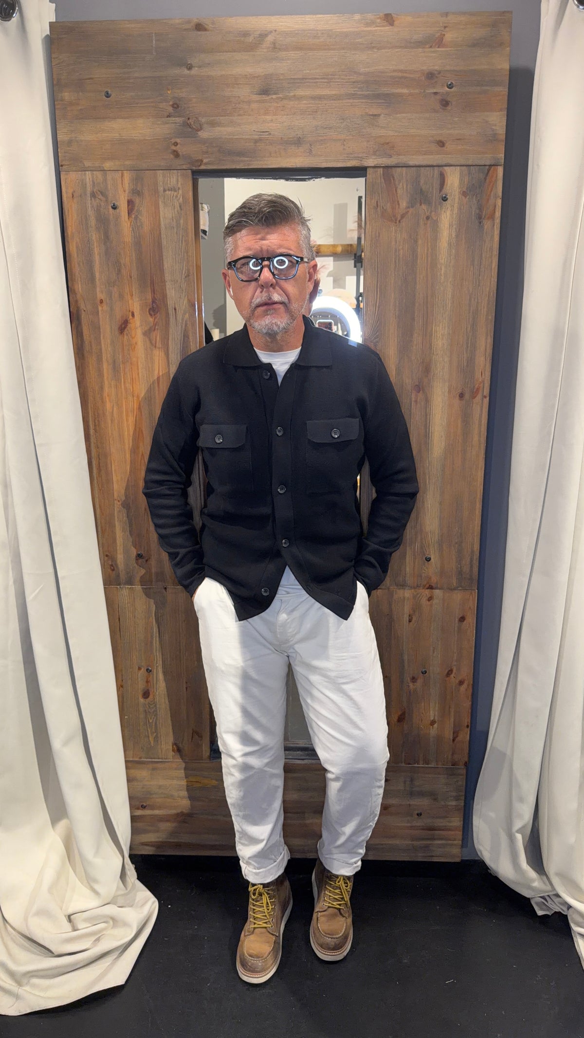Cardigan En avance bottonato nero