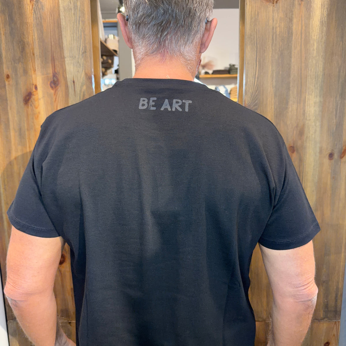 T-shirt BEART casual giglio oro nera