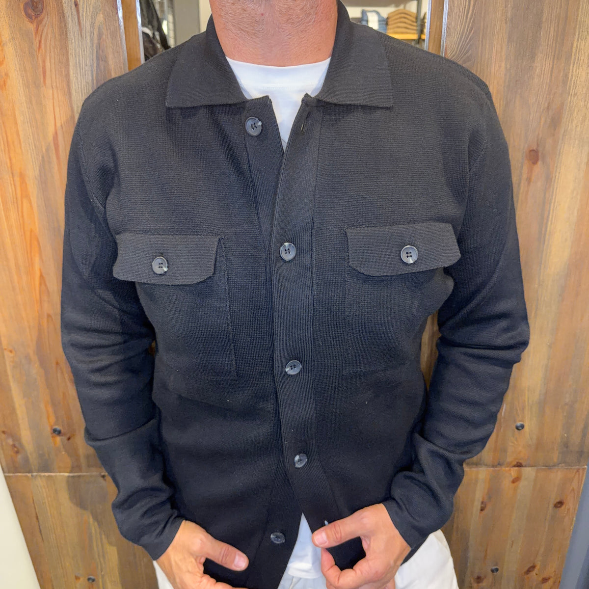 Cardigan En avance bottonato nero