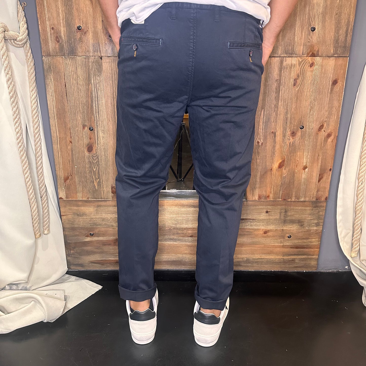 Pantalone Berna chinos blu