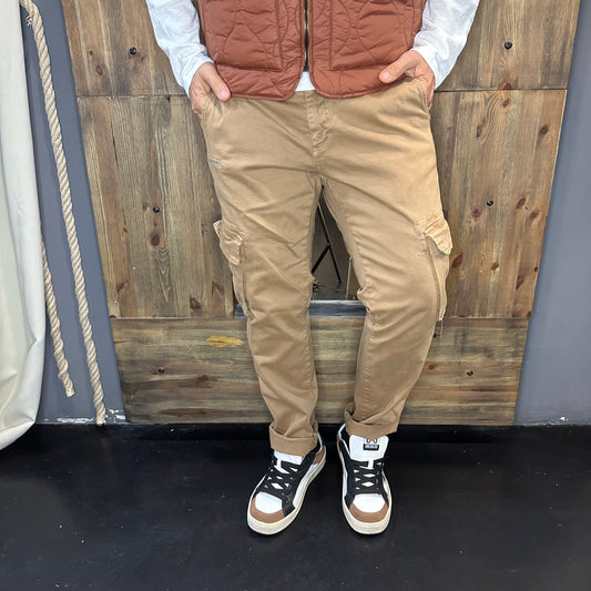 Panta cargo cammello