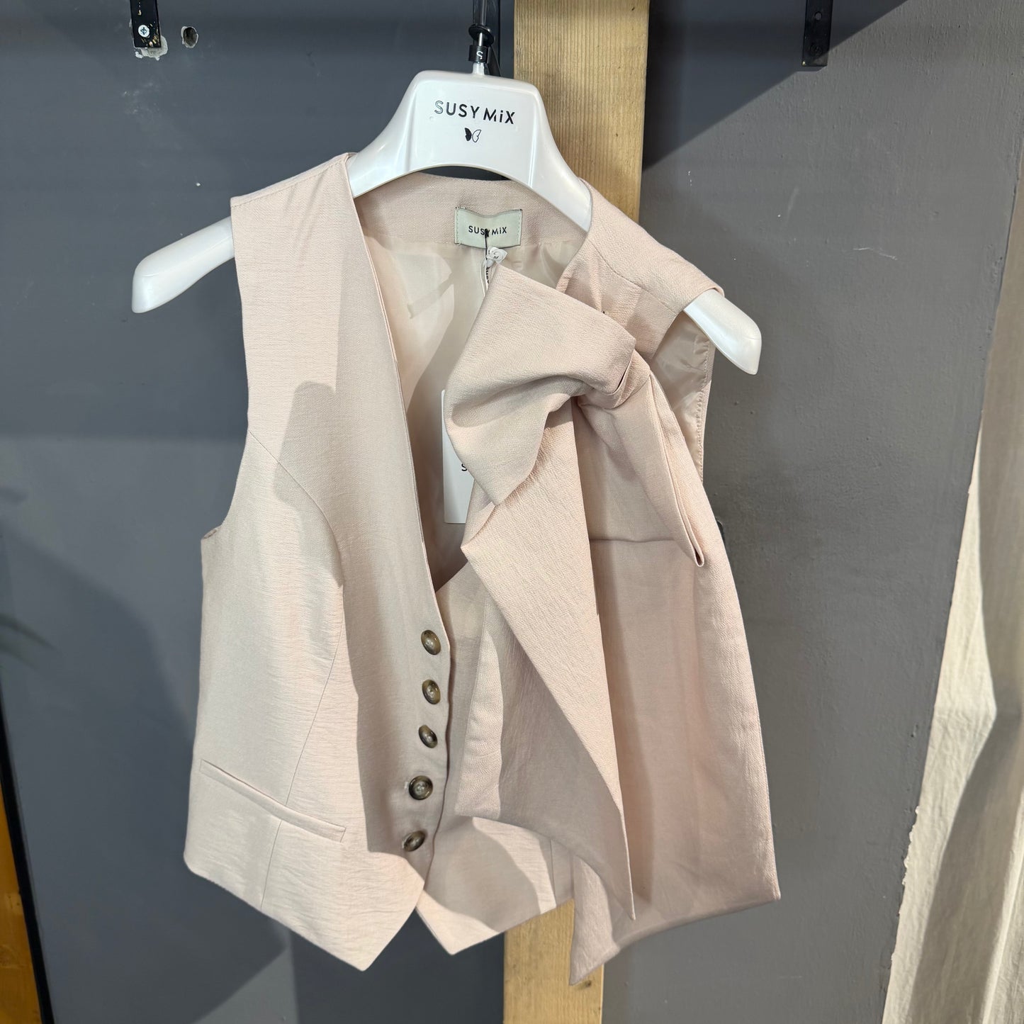 Completo Susy mix gilet con fiocco
