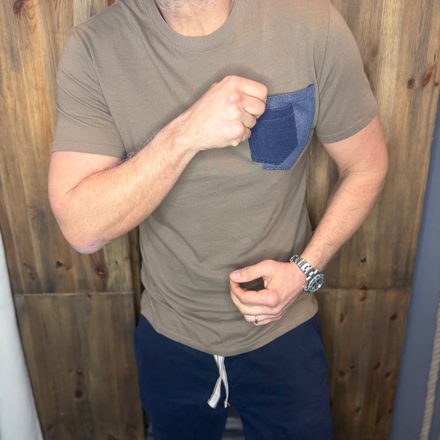 T-shirt taschino Leeds fango