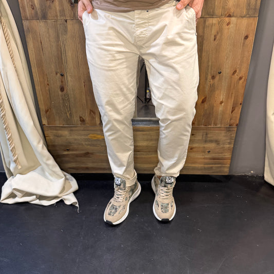 Chinos alta tensione panna