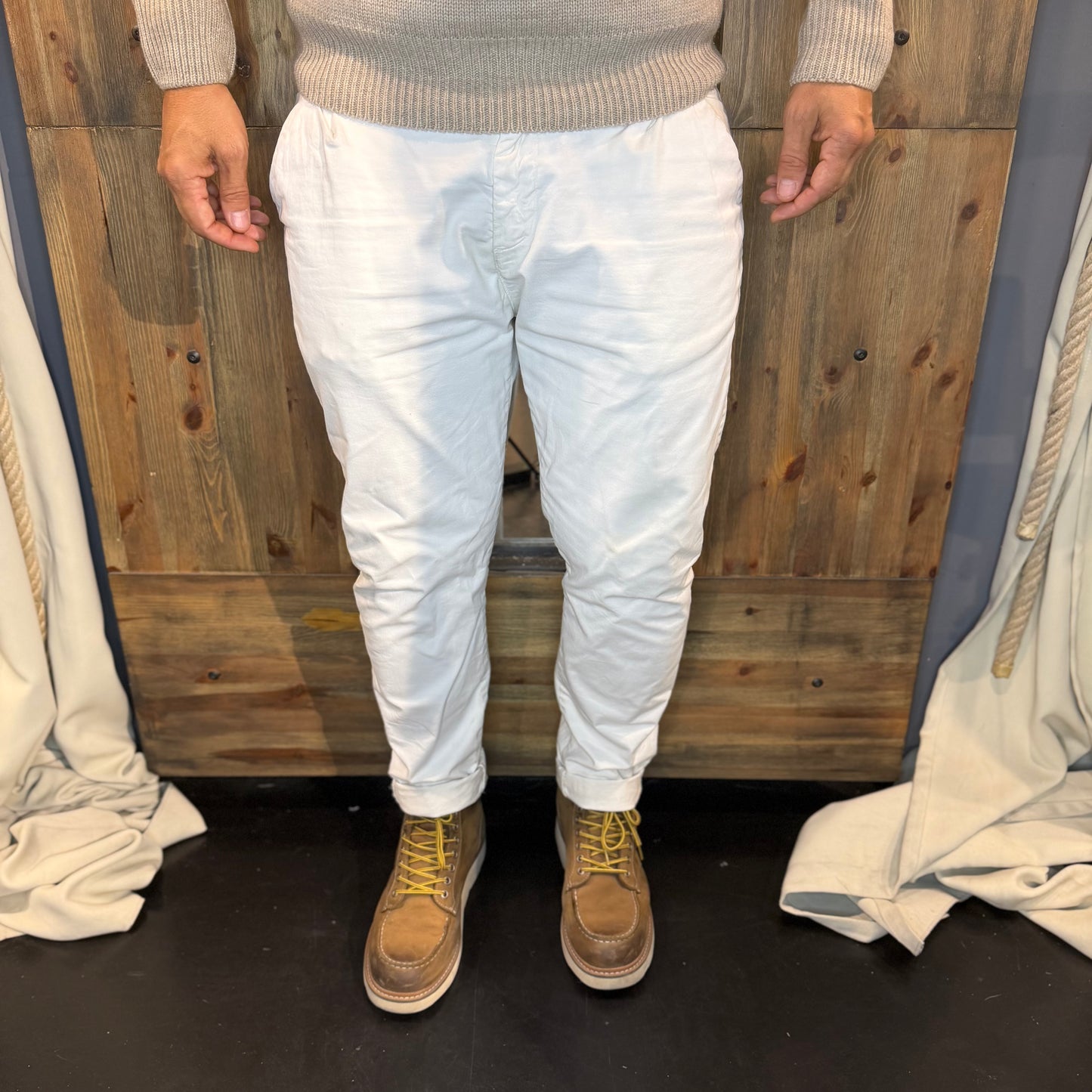Pantalone Chinos Uomo in Cotone Stretch con Elastico in Vita – Bianco Panna