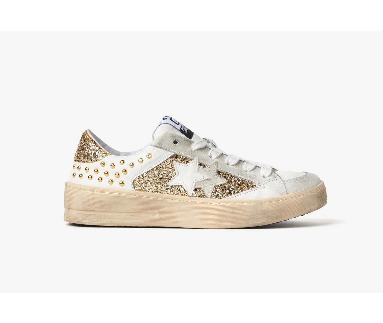 SNEAKER ENJOY STAR IN PELLE BIANCA CON DETTAGLI IN GLITTER DORATO, BORCHIETTE ED EFFETTO "USED"