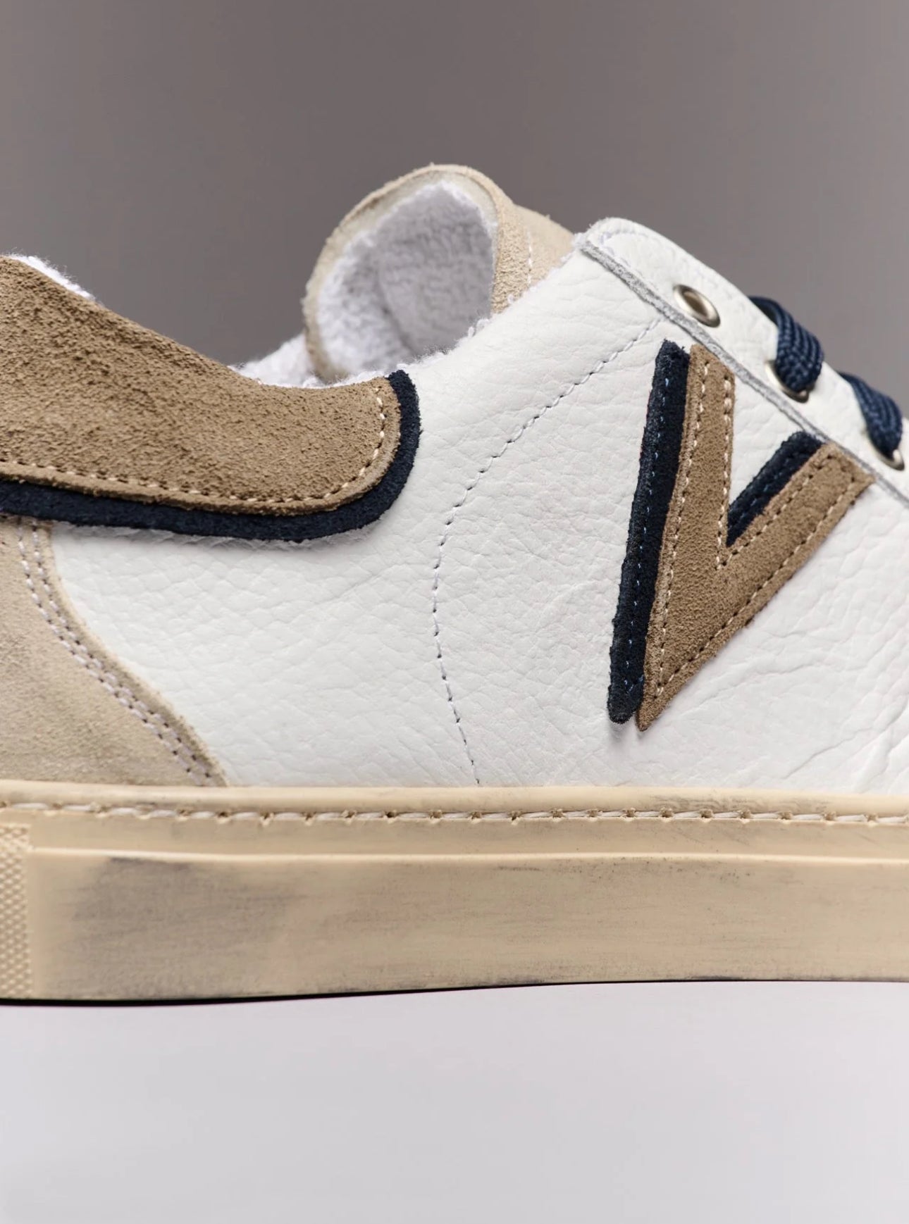 OLYMPIC V - SNEAKERS A SUOLA BASSA IN PELLE MARTELLATA CON INSERTO E RETRO BICOLOR TORTORA E BLU